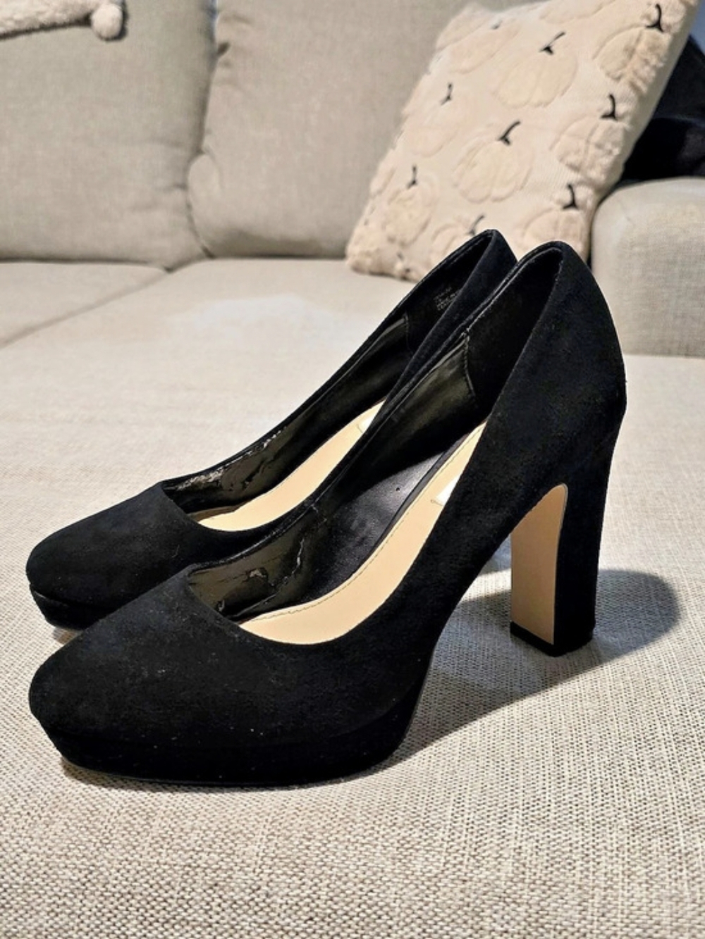 Tamaris Black Leather Pumps US 7.5